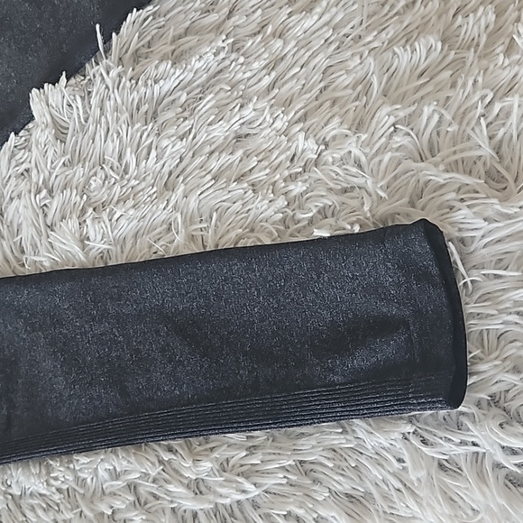 Runched Dark Grey Gray Charcoal Leggings Womens Small Compression NWOT - Picture 4 of 15